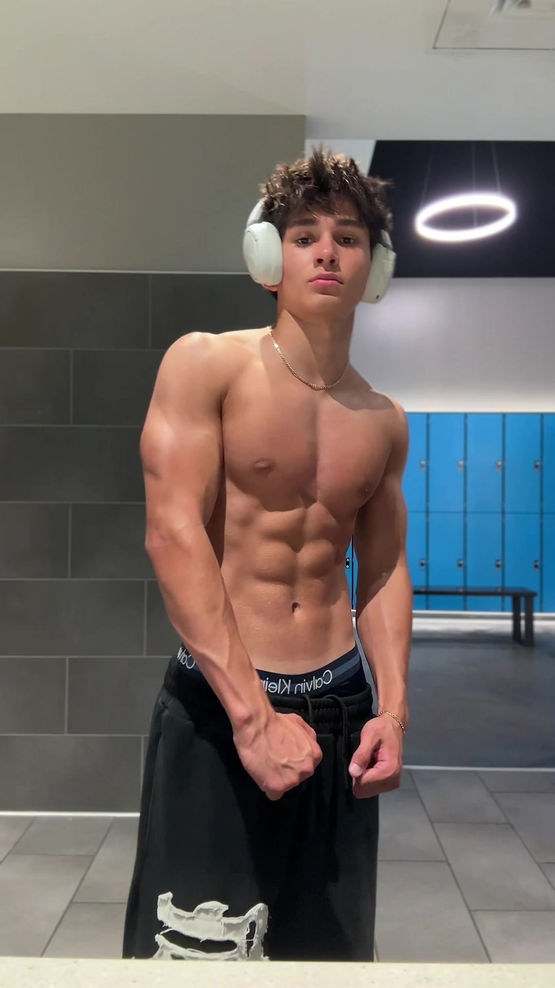 @Z