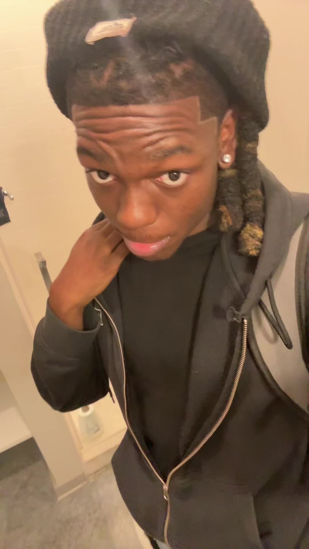 @Tyskino🫰🏾