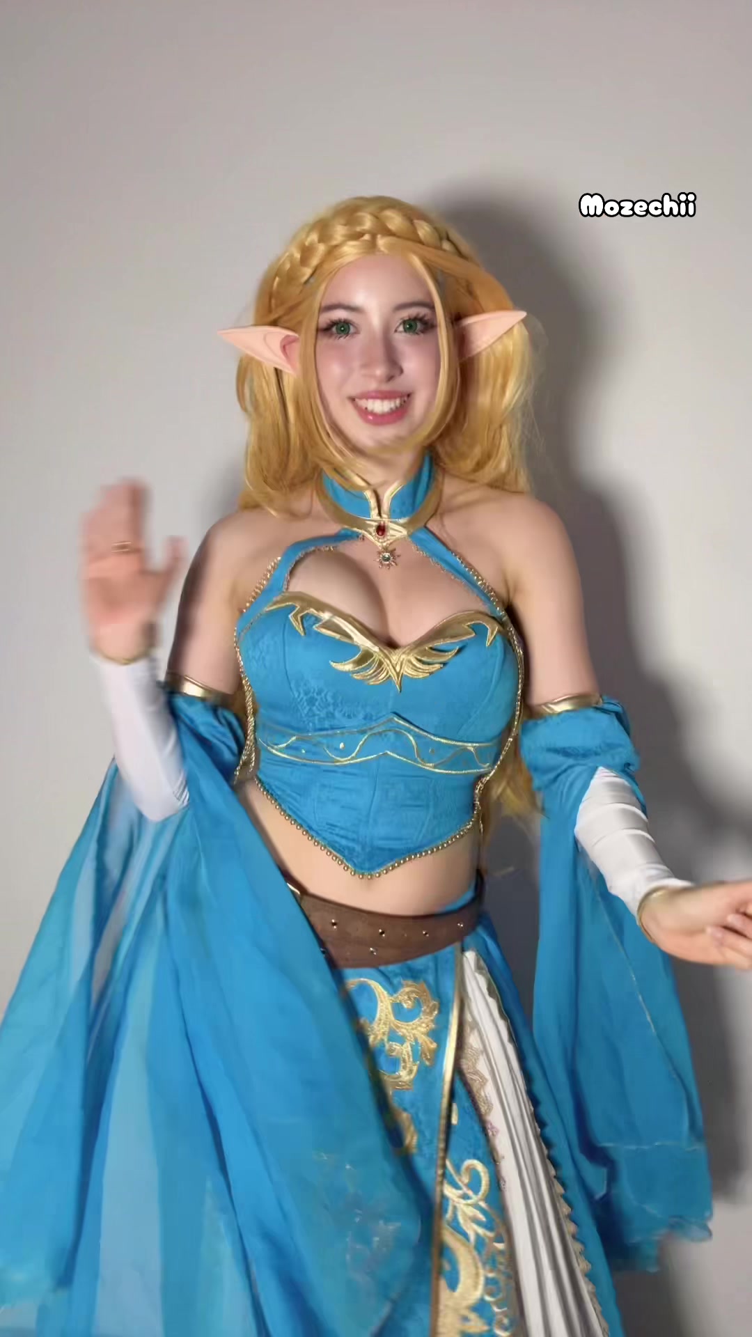 @Mozechii