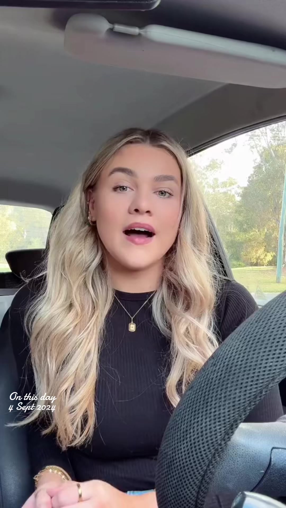 @Monique Castrission