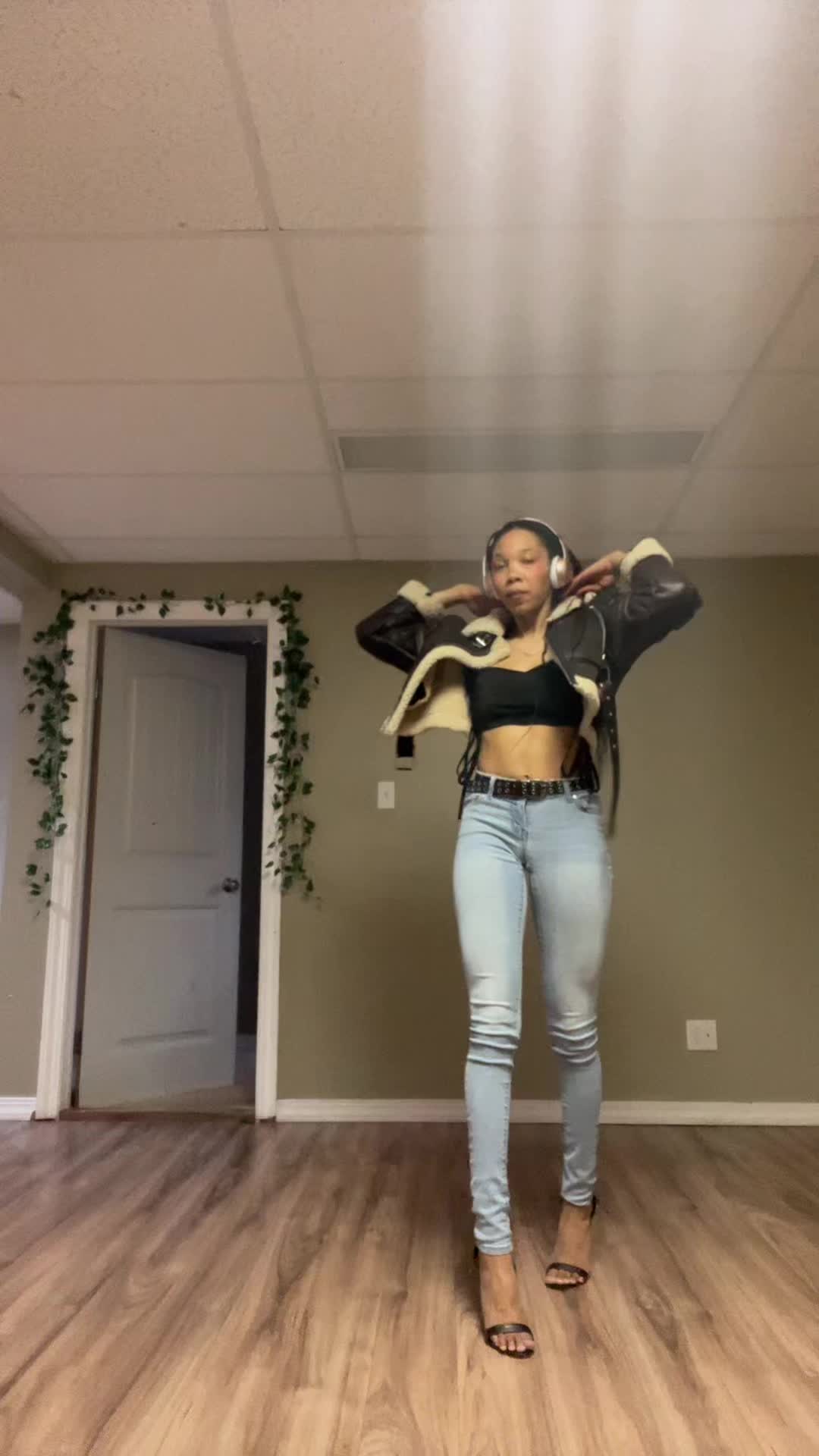 @Aviyon Saunders