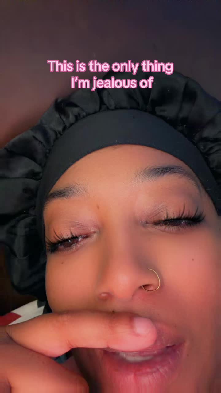 @ELAINA 💕