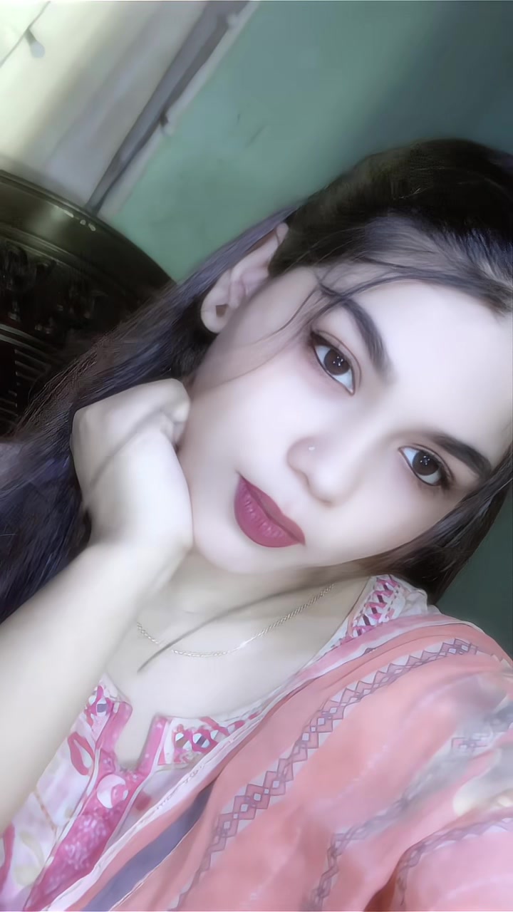 @PRIYA 🌘🌻