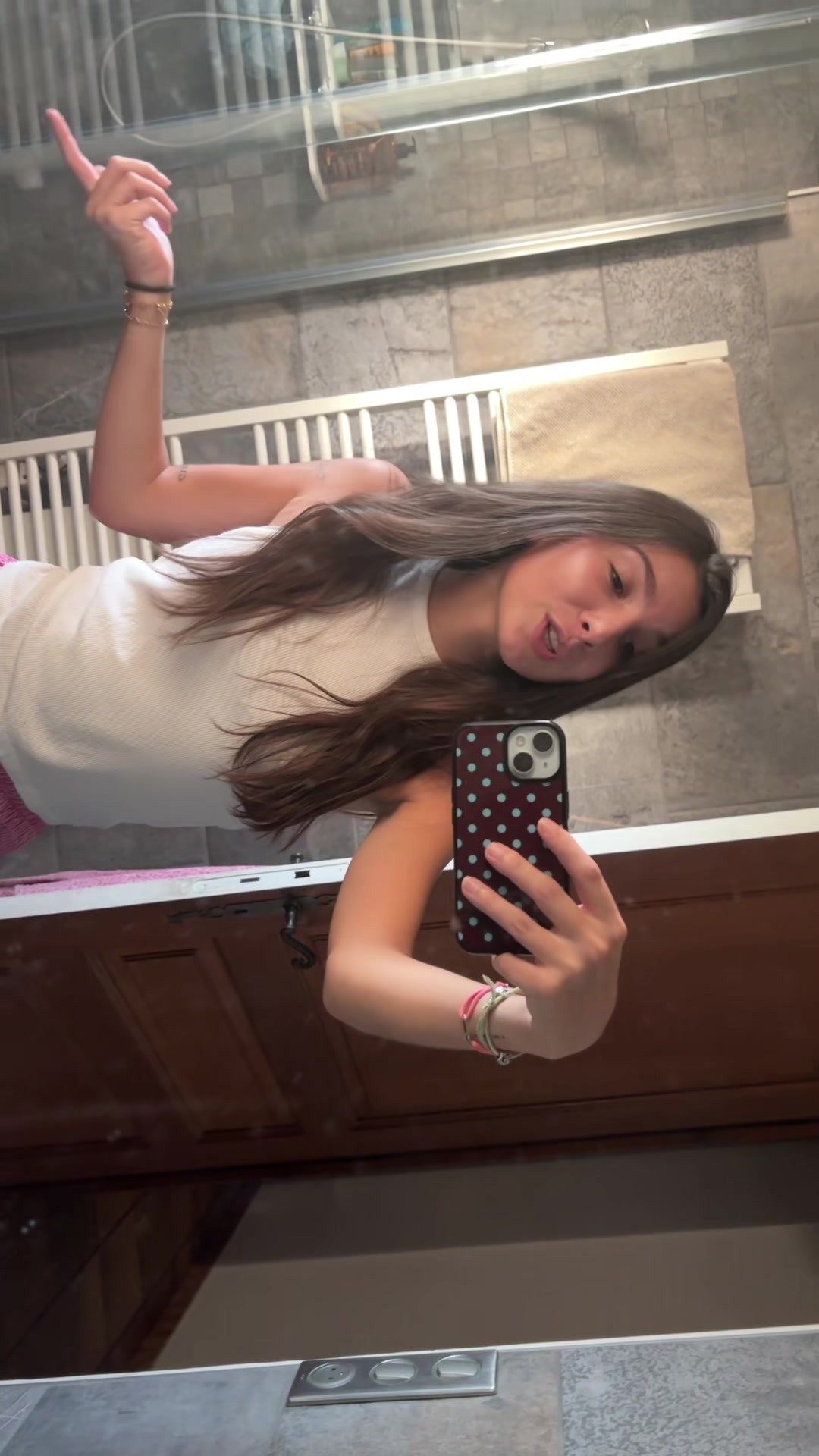 @lola.jul135