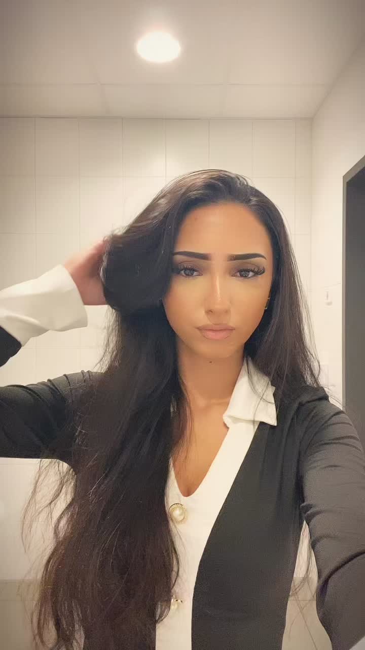 @ℰ