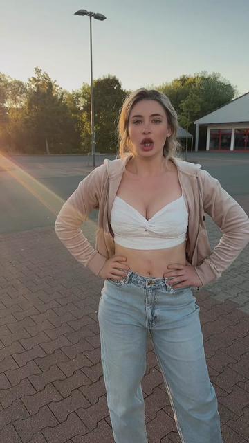 @itsviktoria