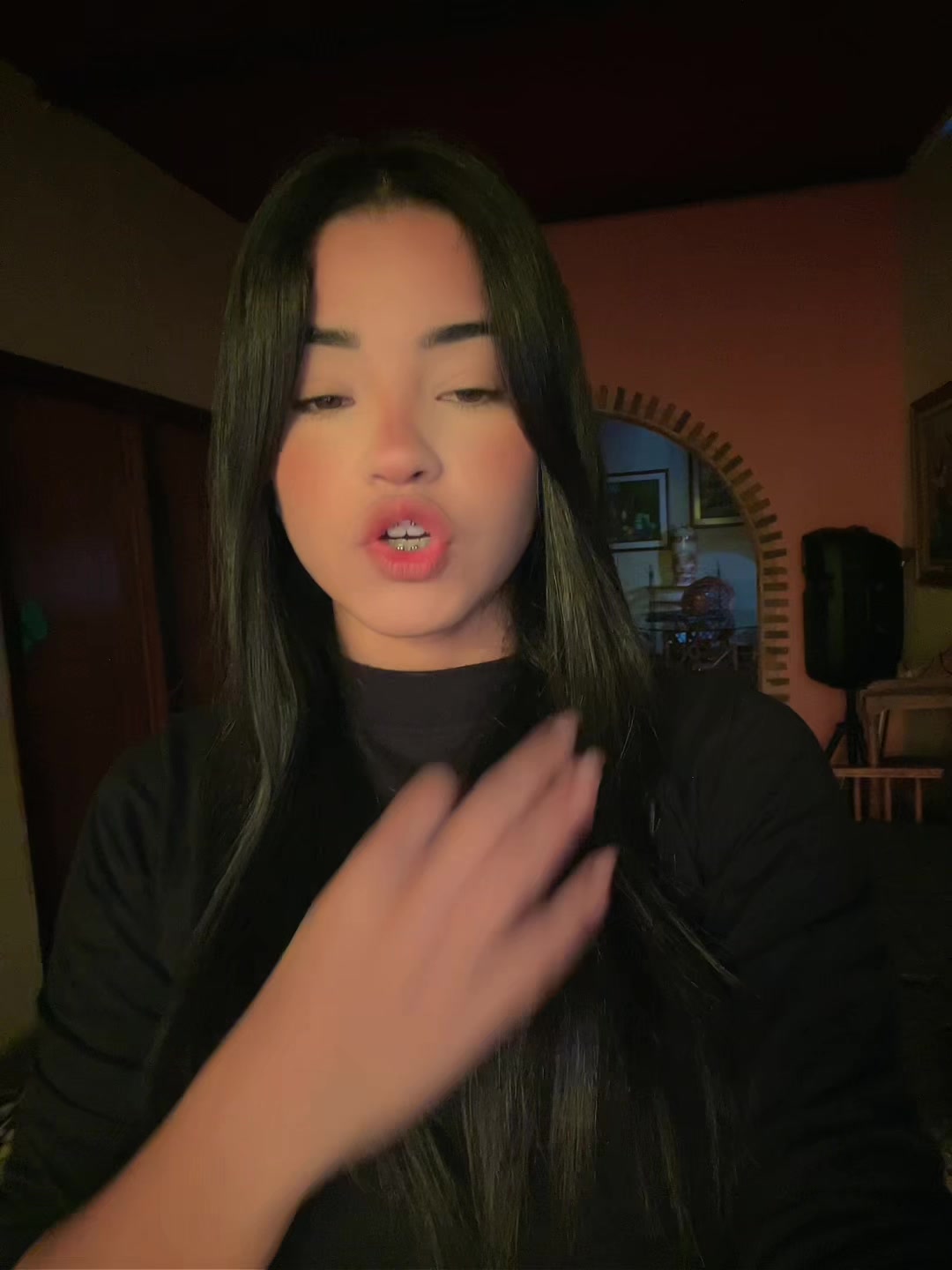 @Anii🖤