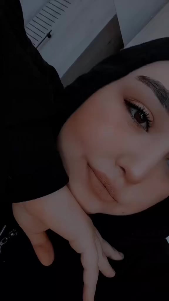 @....