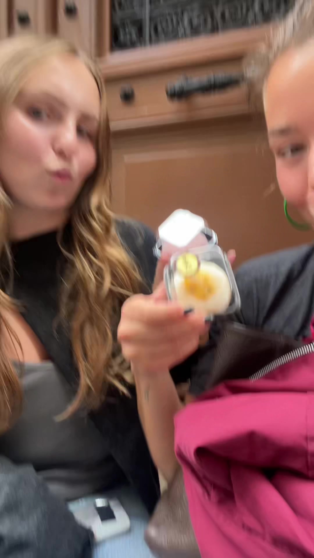 @_emma_chll