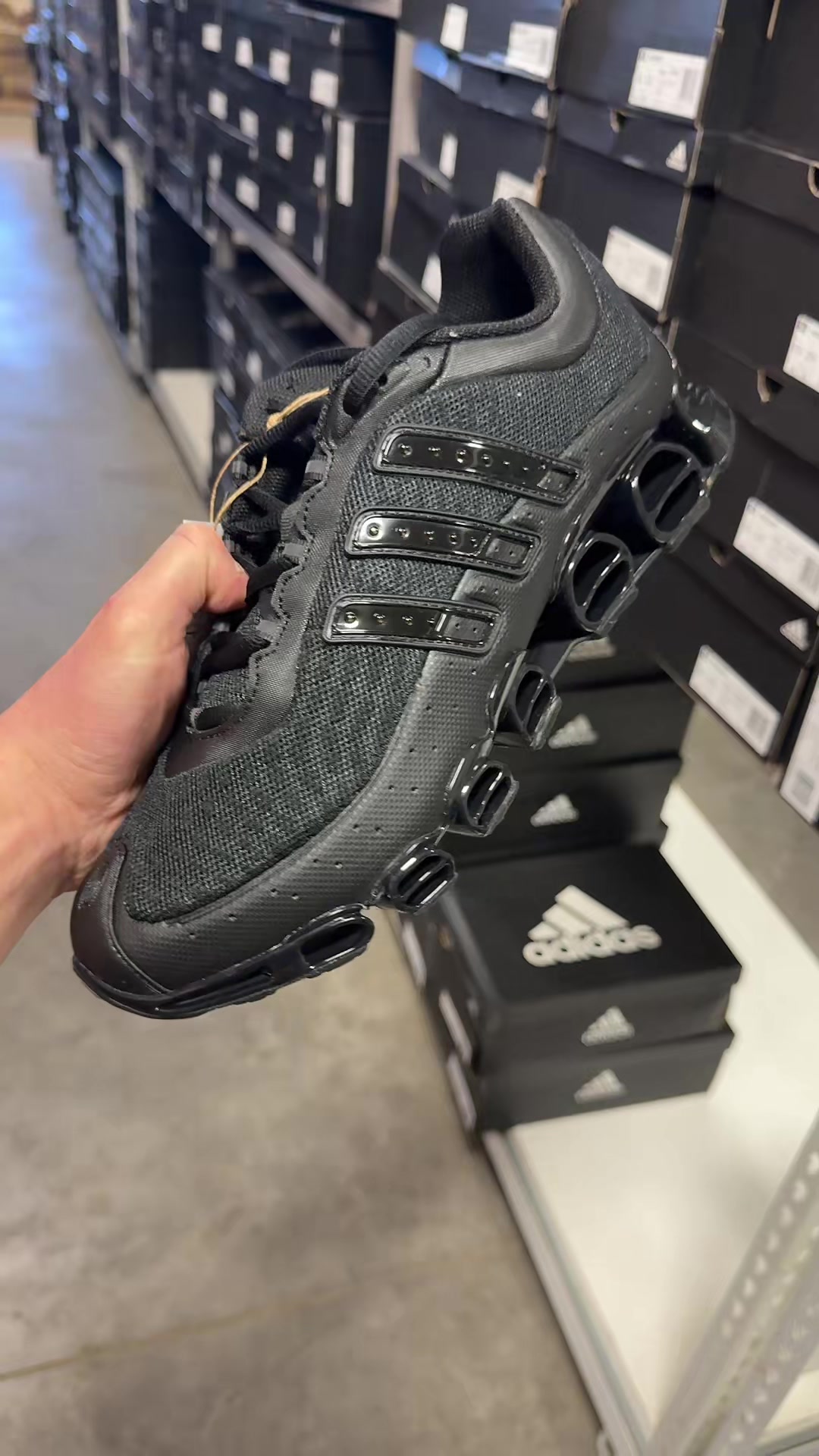 @VERIFIED SNEAKER DEALS
