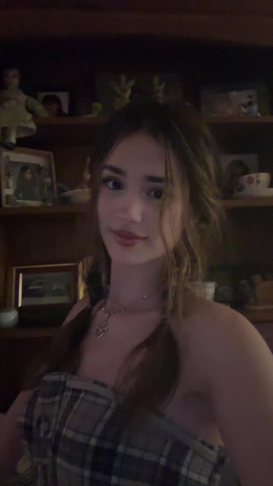 @Laisha