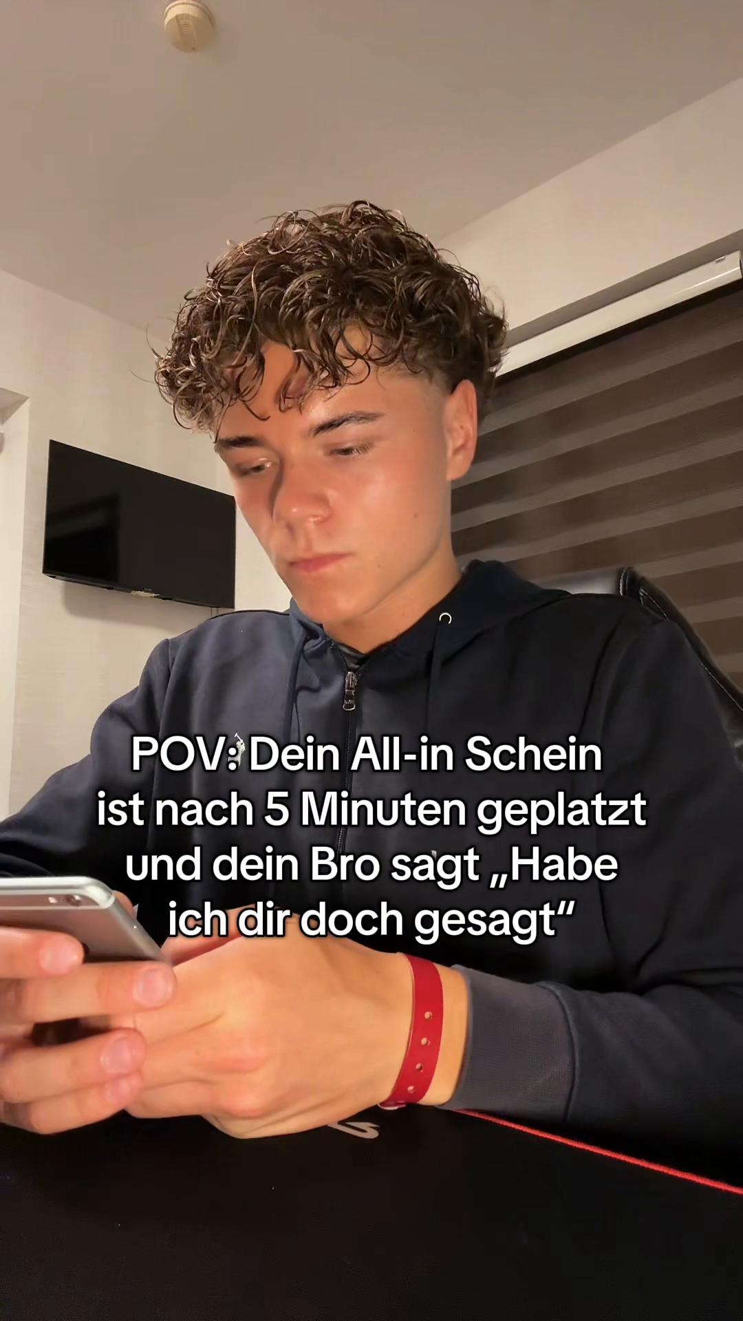 @Yvwes