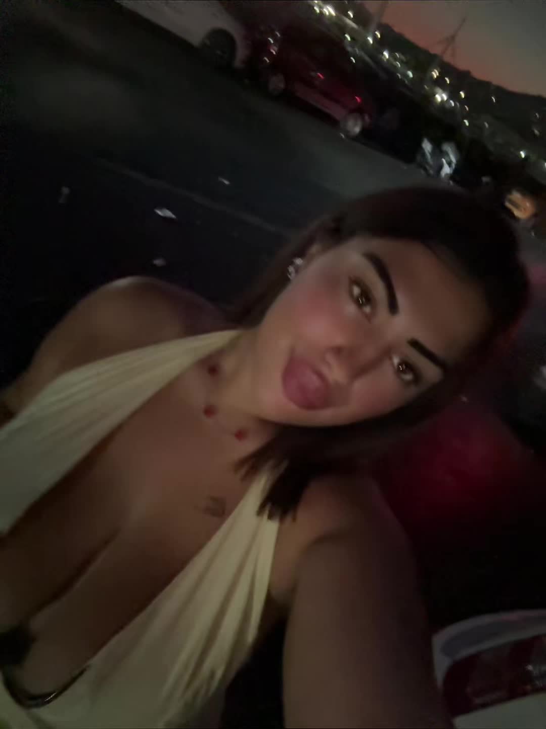 @_rosypetrone_