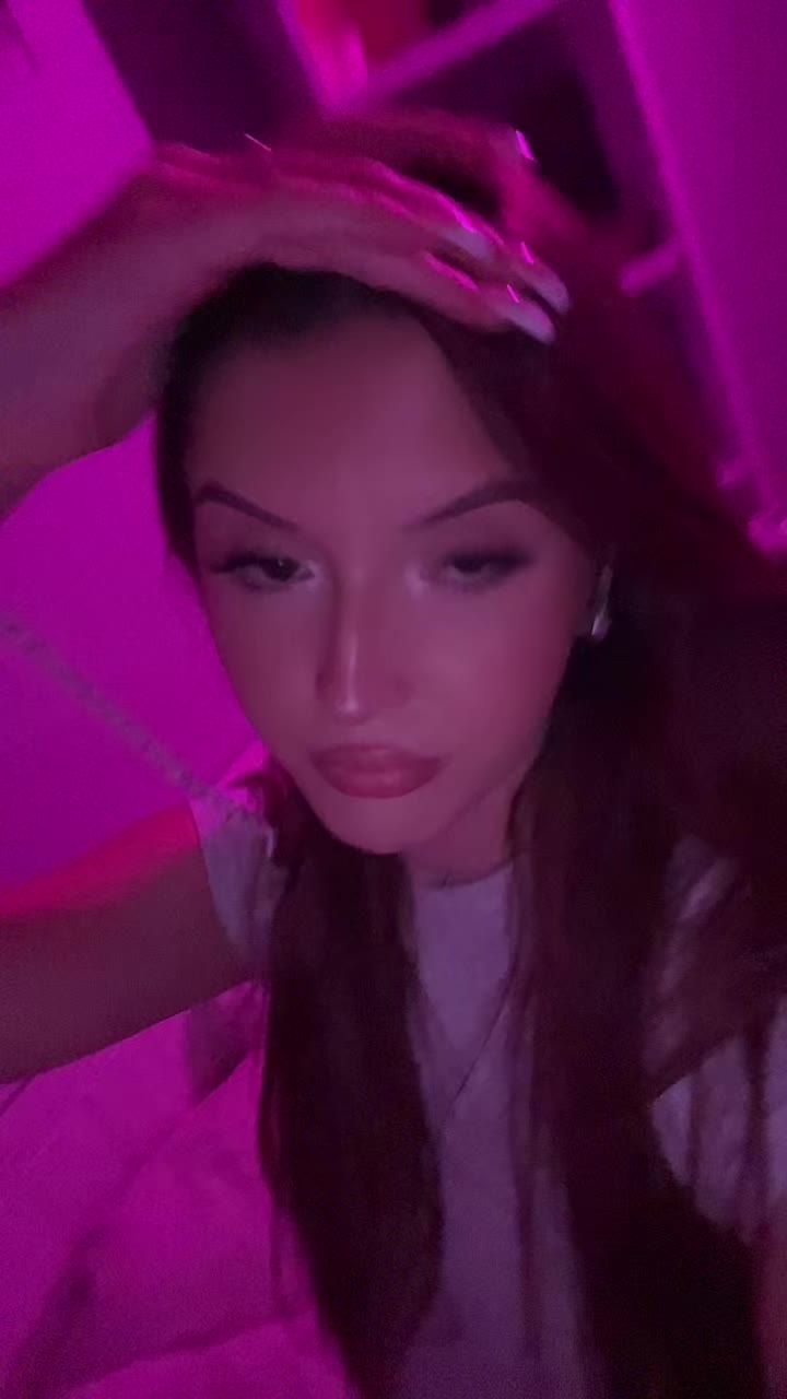 @Leaaa