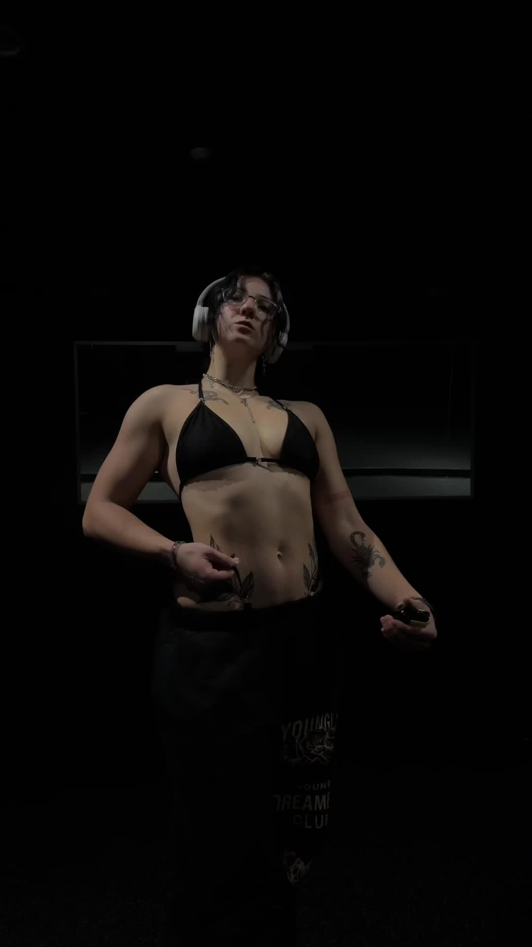 @Liv 🧛🏼&zwj;♀️