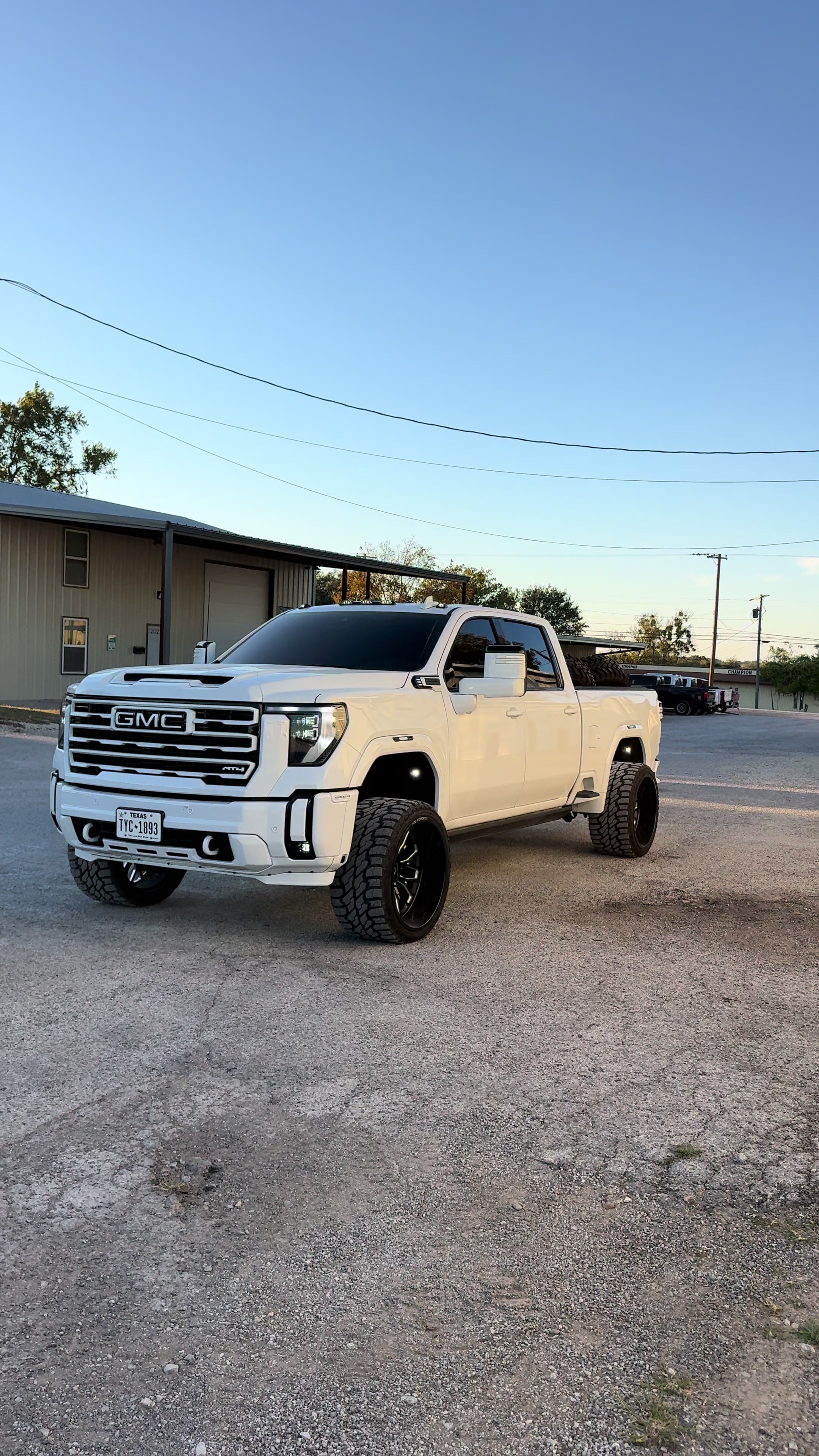 @wyatt.tevis