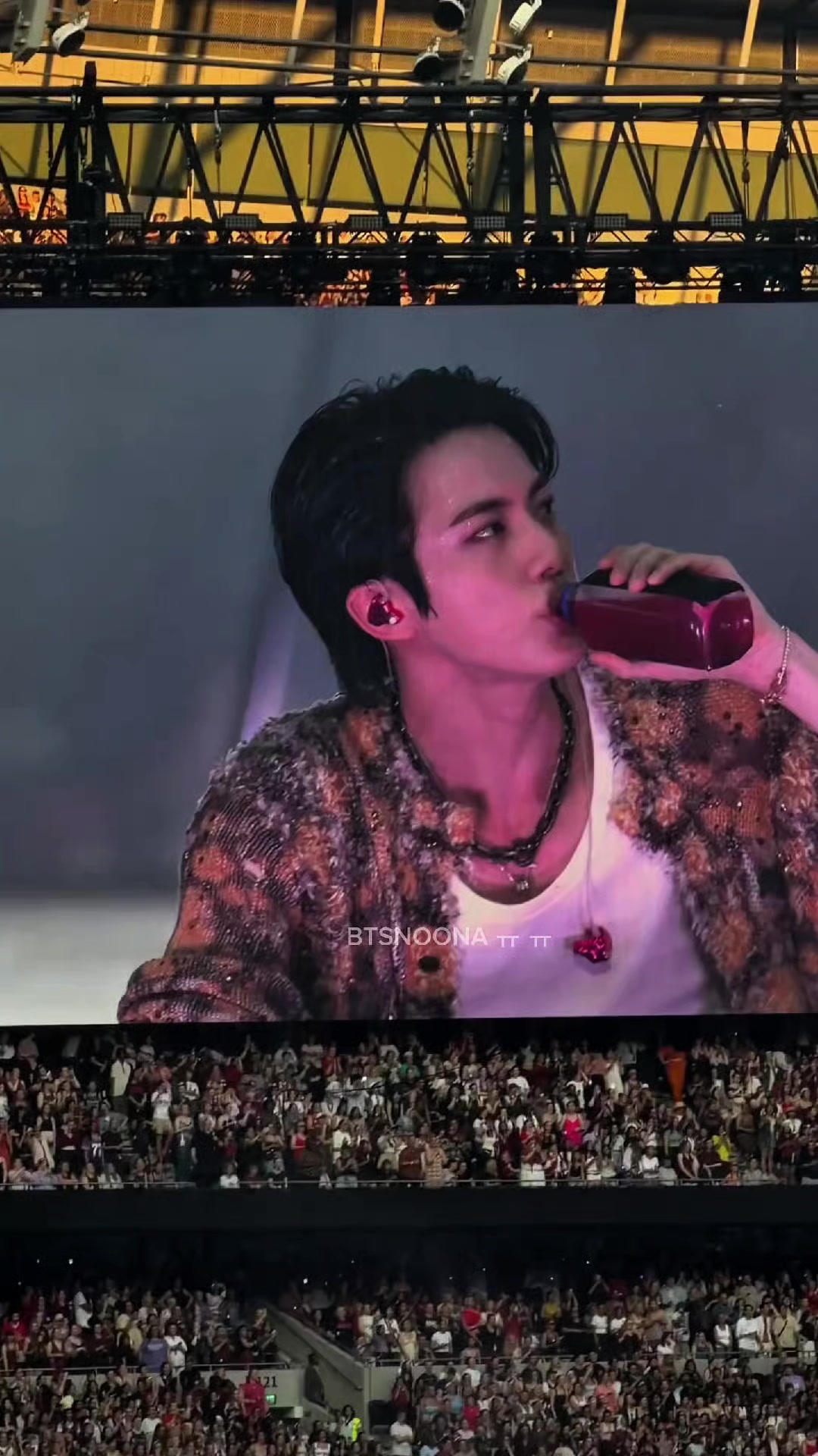 @BTS Noona ㅠ ㅠ