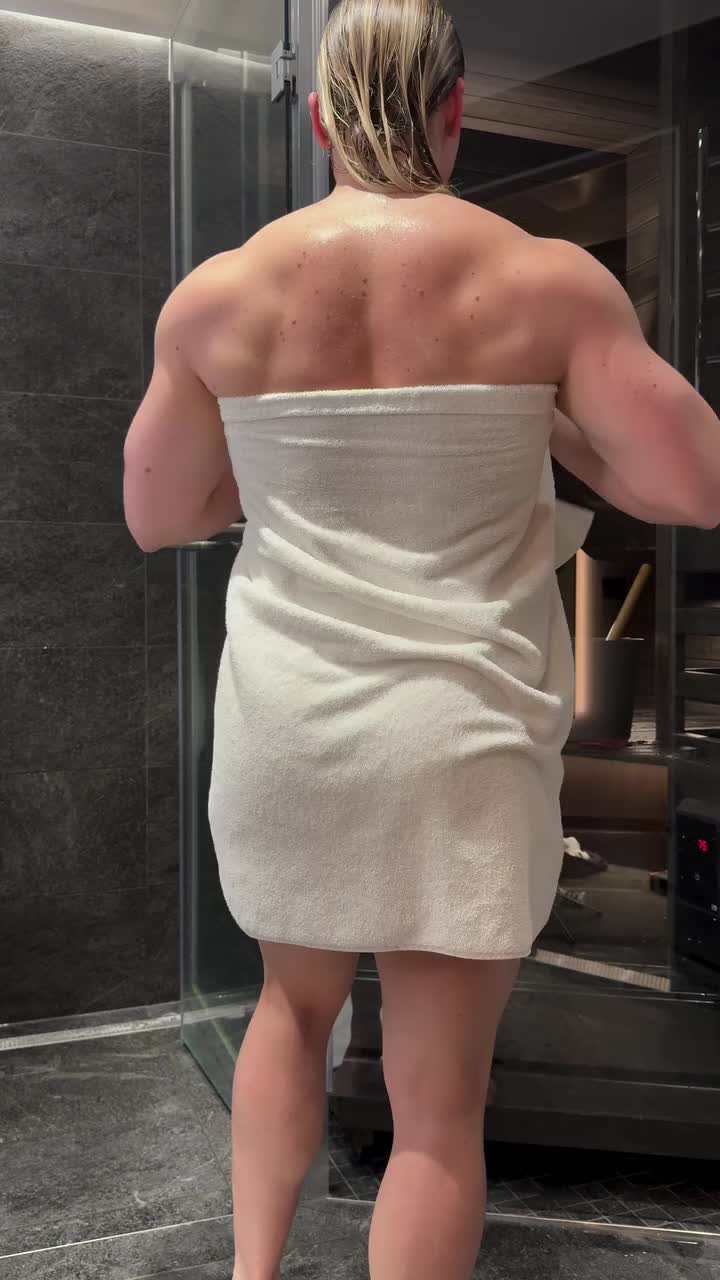 @musclesonmuscles