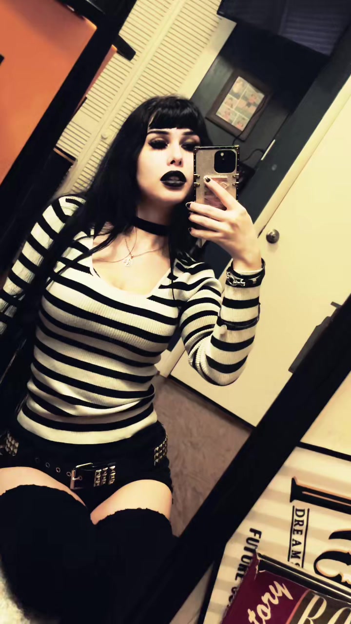 @Maria🦇