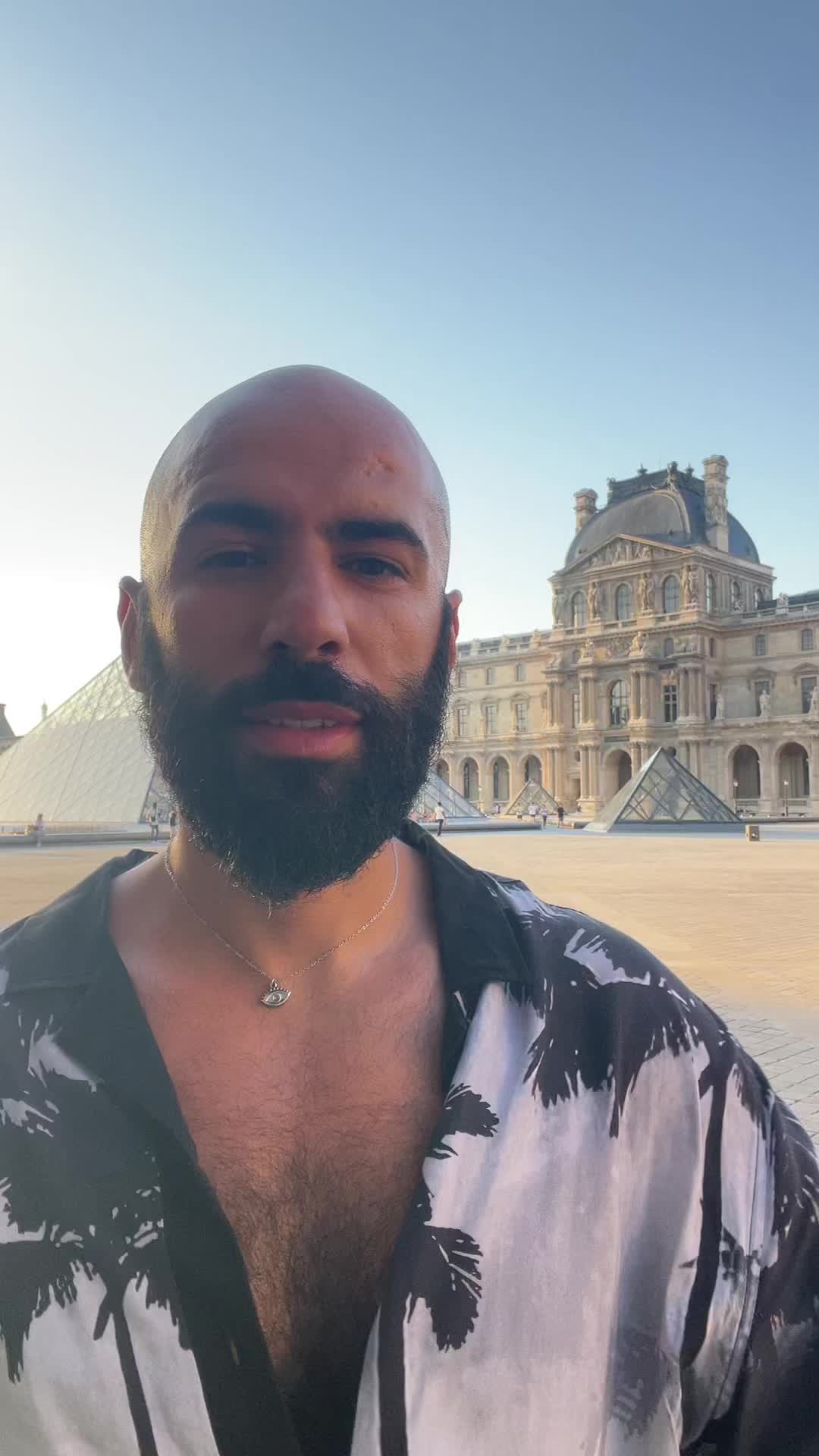 @Le voyageur 🧳
