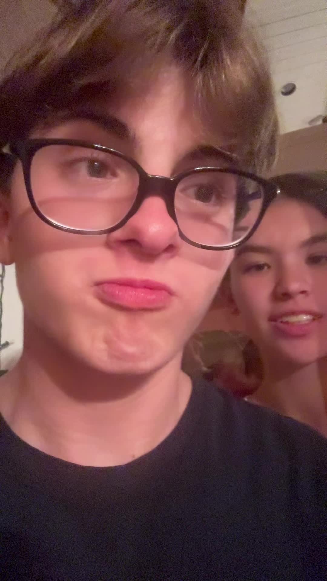 @🪳