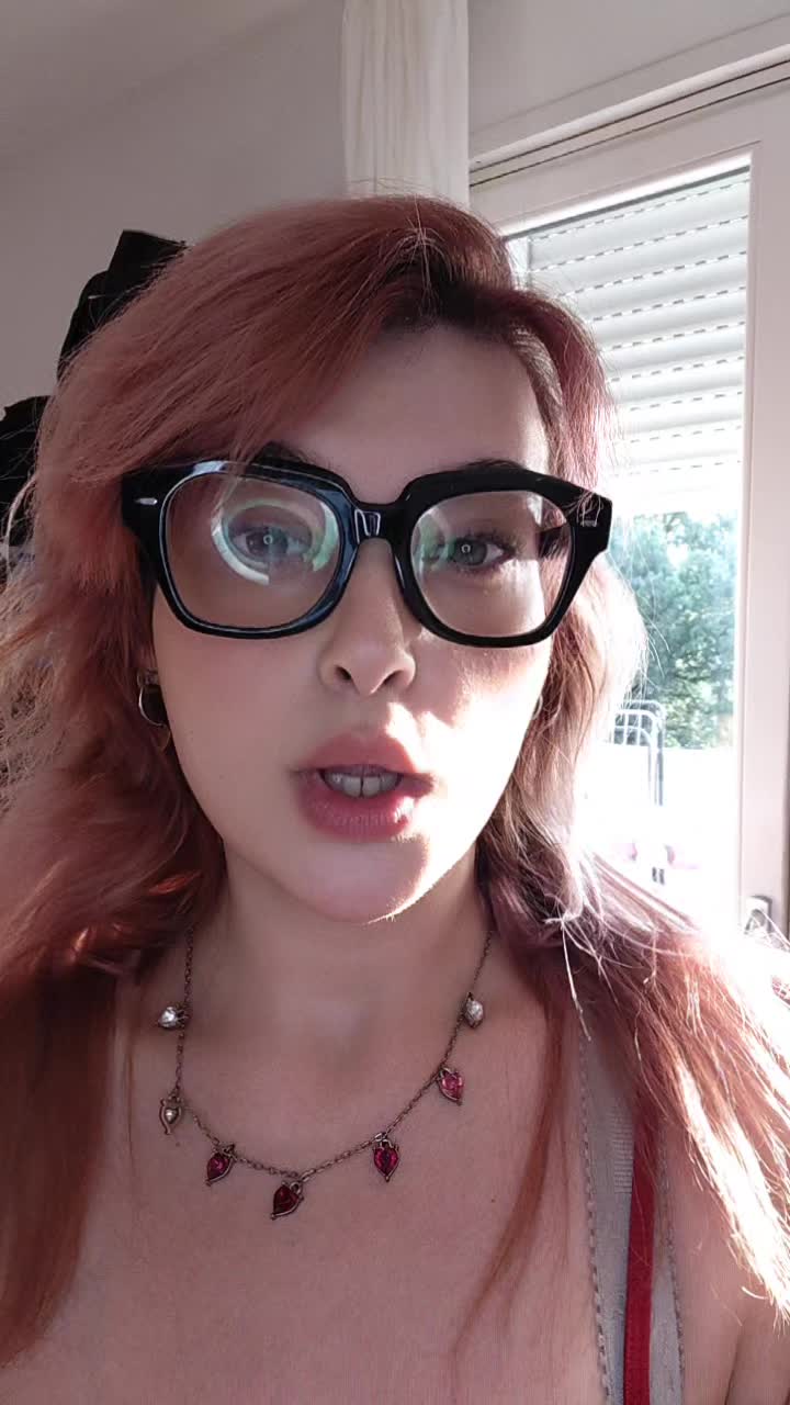 @Vanessa 🤍💜🦋