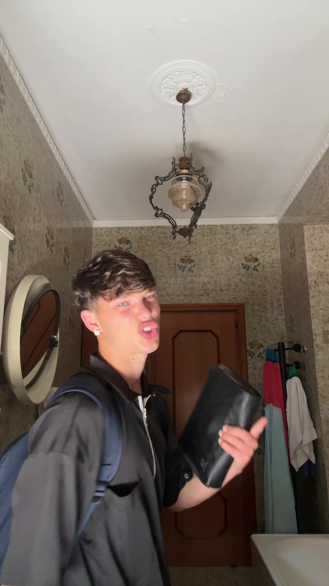 @A N T O N I O