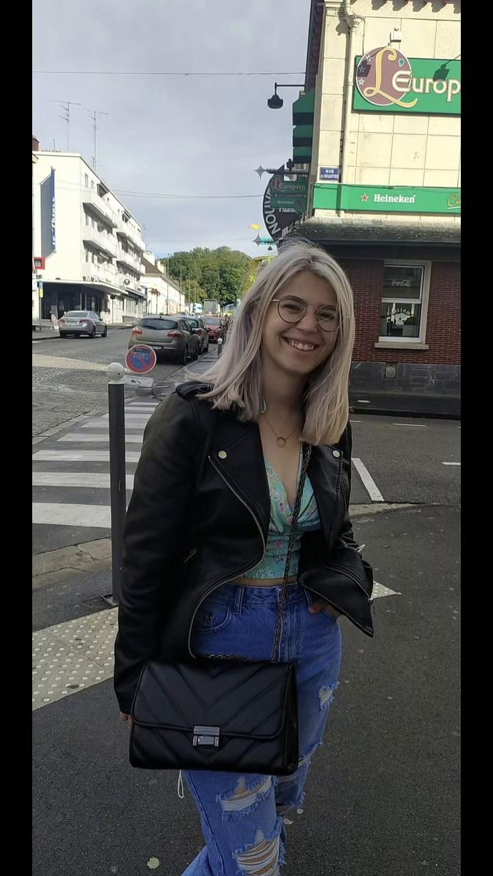 @_camille_george_