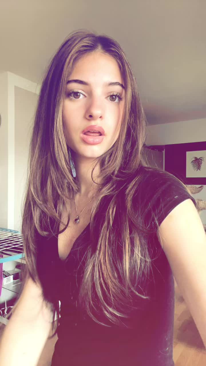 @𝐌𝐚𝐫𝐢𝐞-𝐒𝐨𝐩𝐡𝐢𝐞