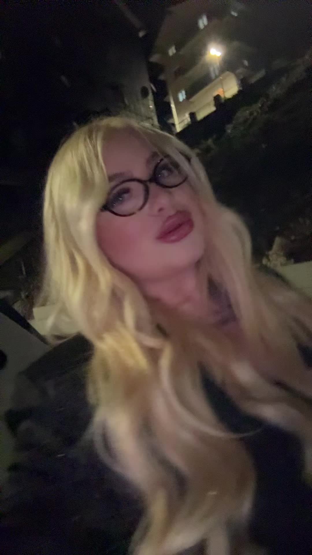 @𝐑🍒