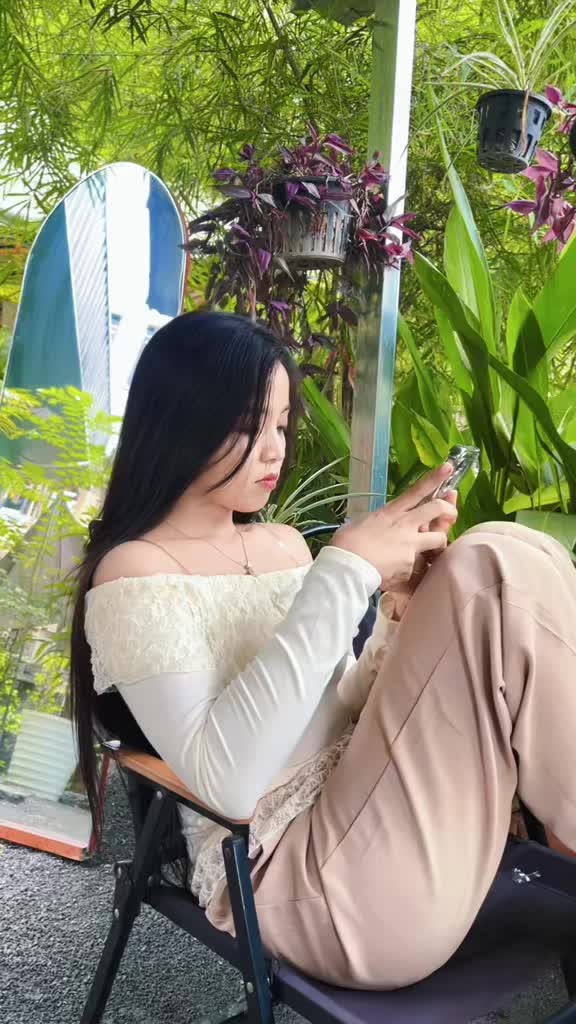 @WaiHninn👑( official )