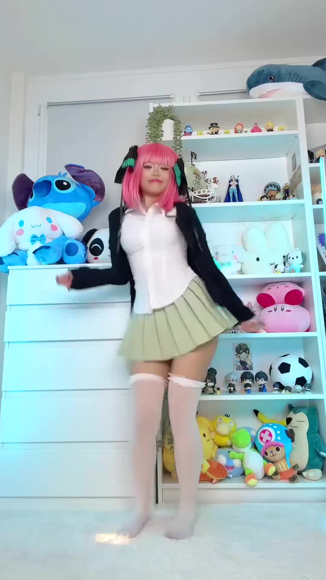 @szucslilla74016024