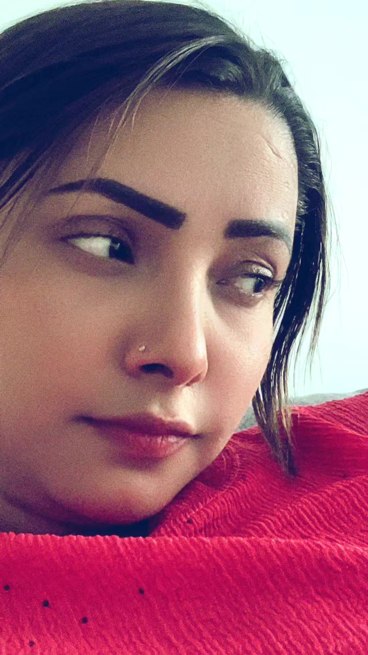 @prakriti लक्कि लेडि❤️