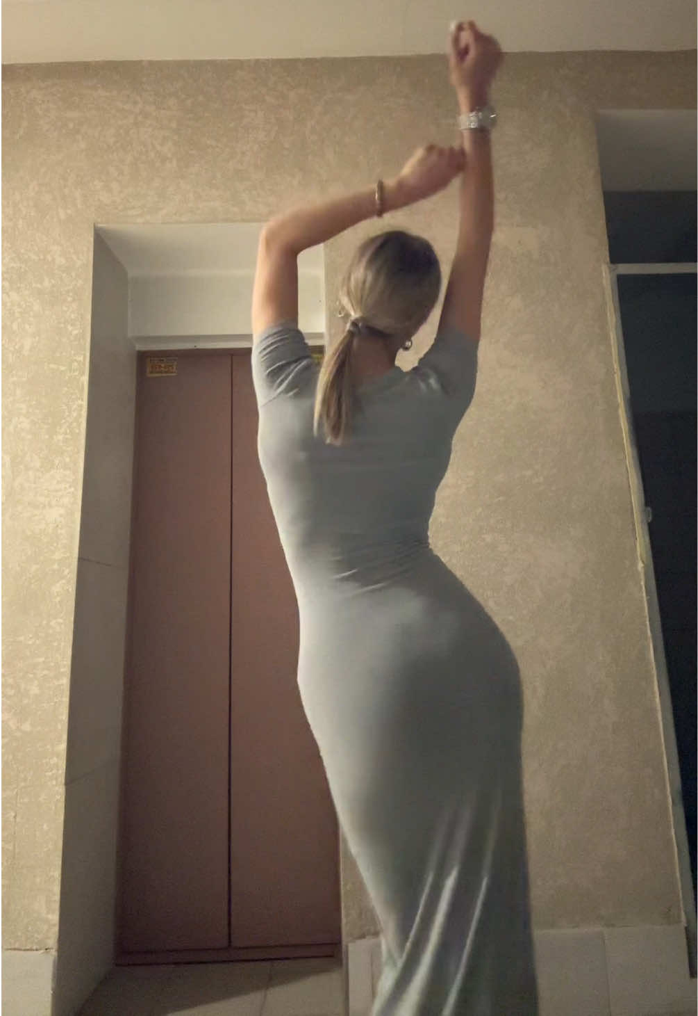 @аришка бро
