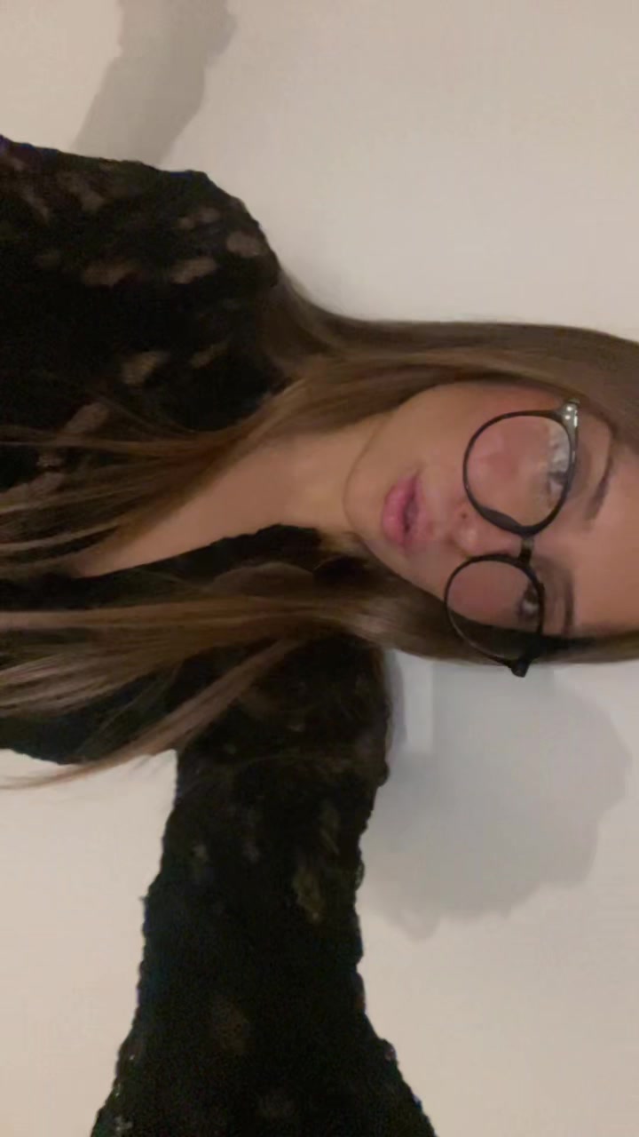 @vv__12