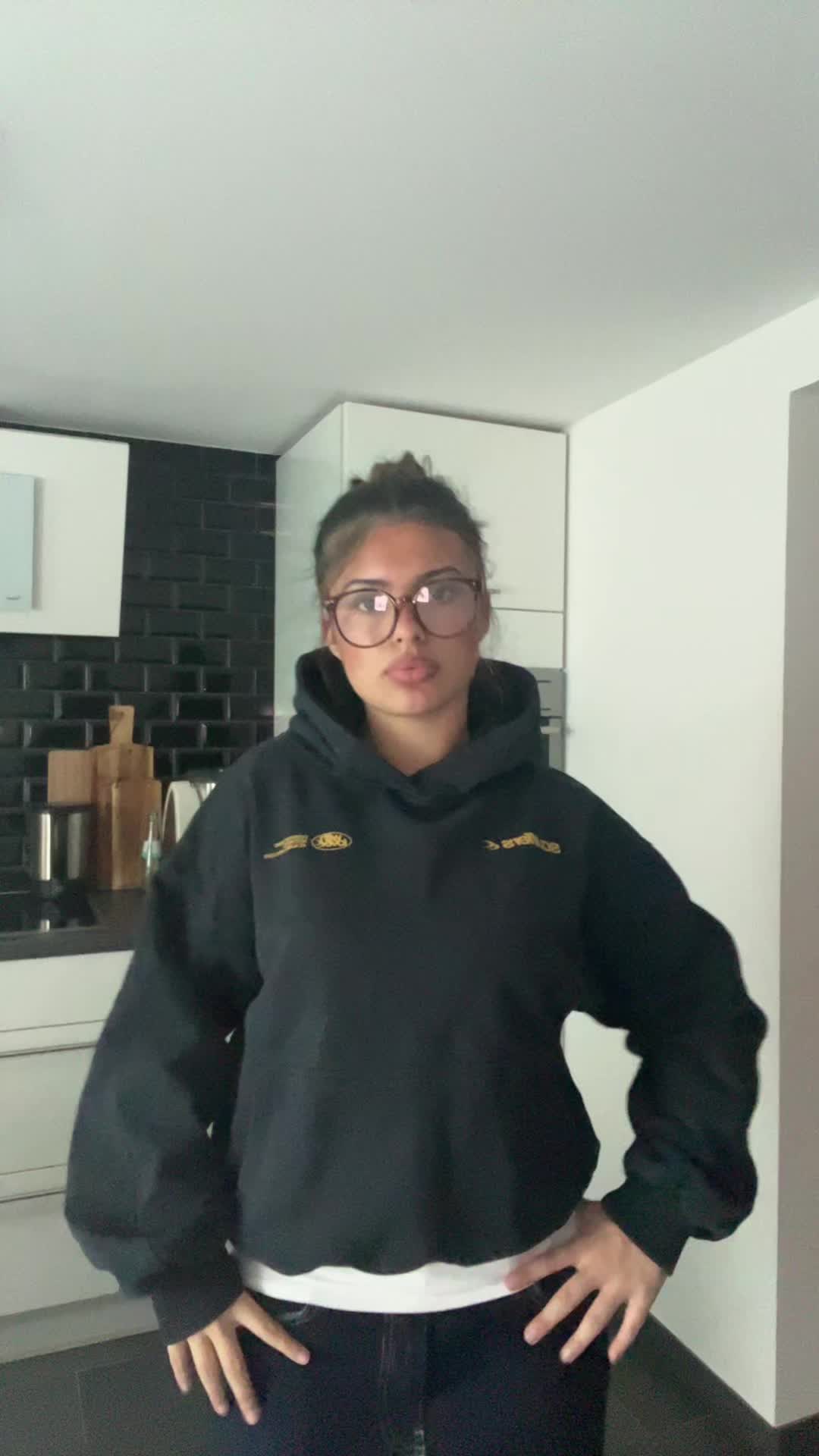 @melina98