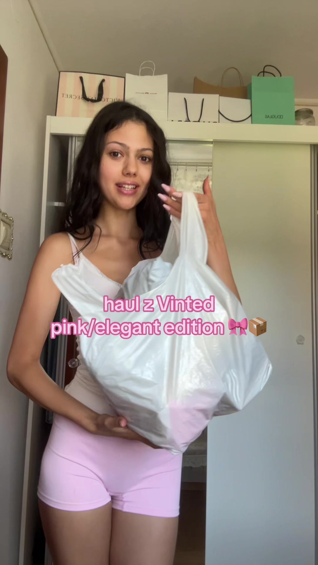 @nicoleporeba
