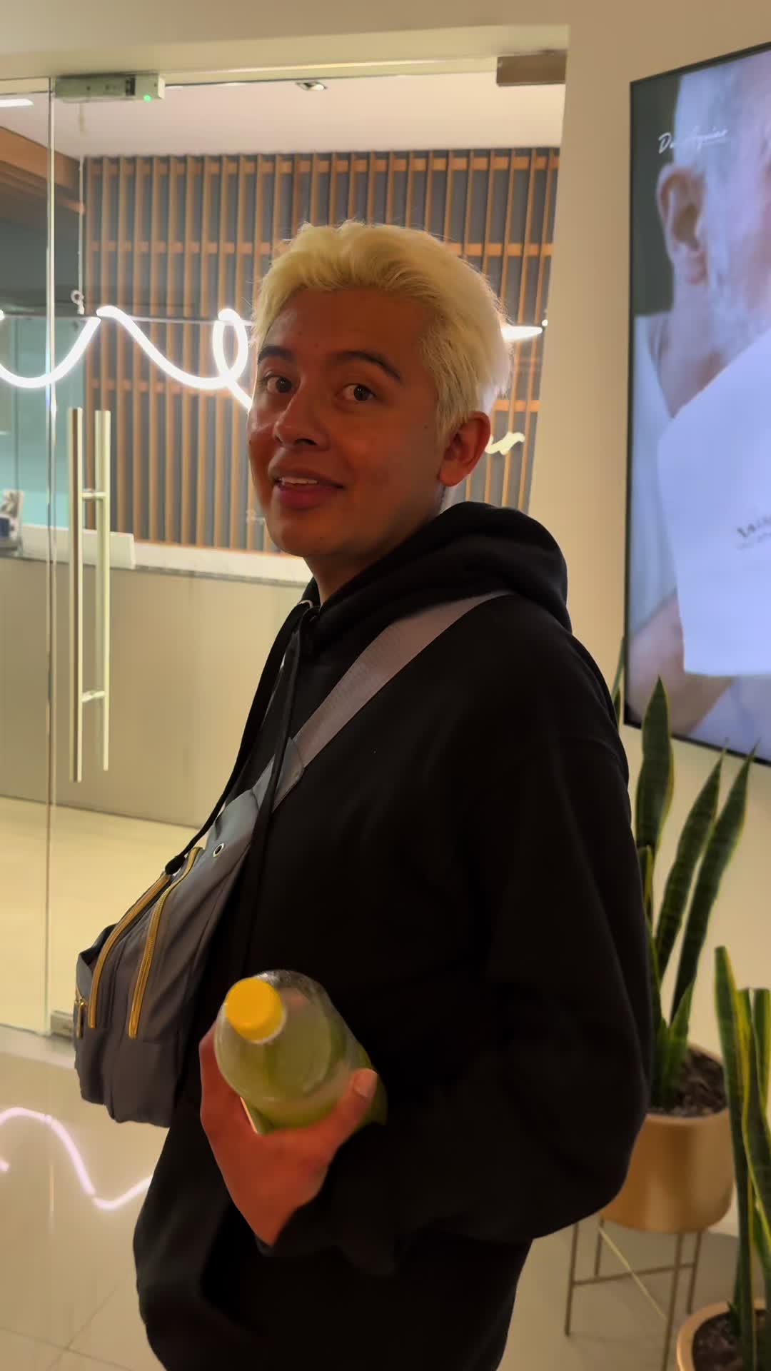 @JonasYMikeOficial