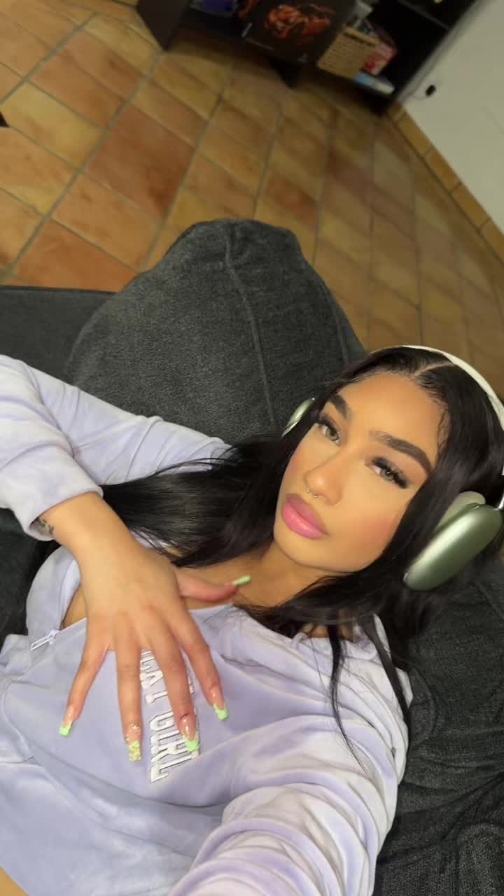 @Nylacakessss