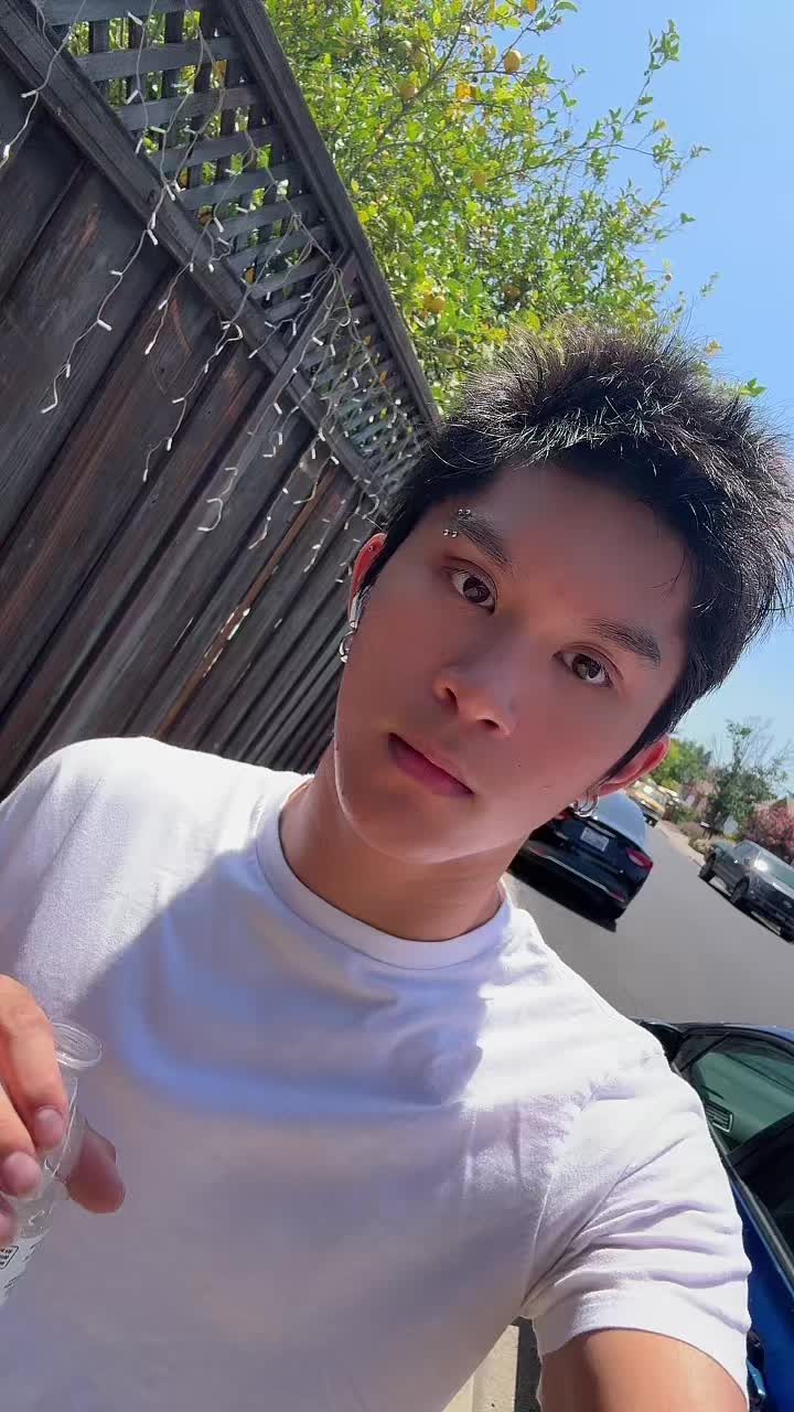 @🐰