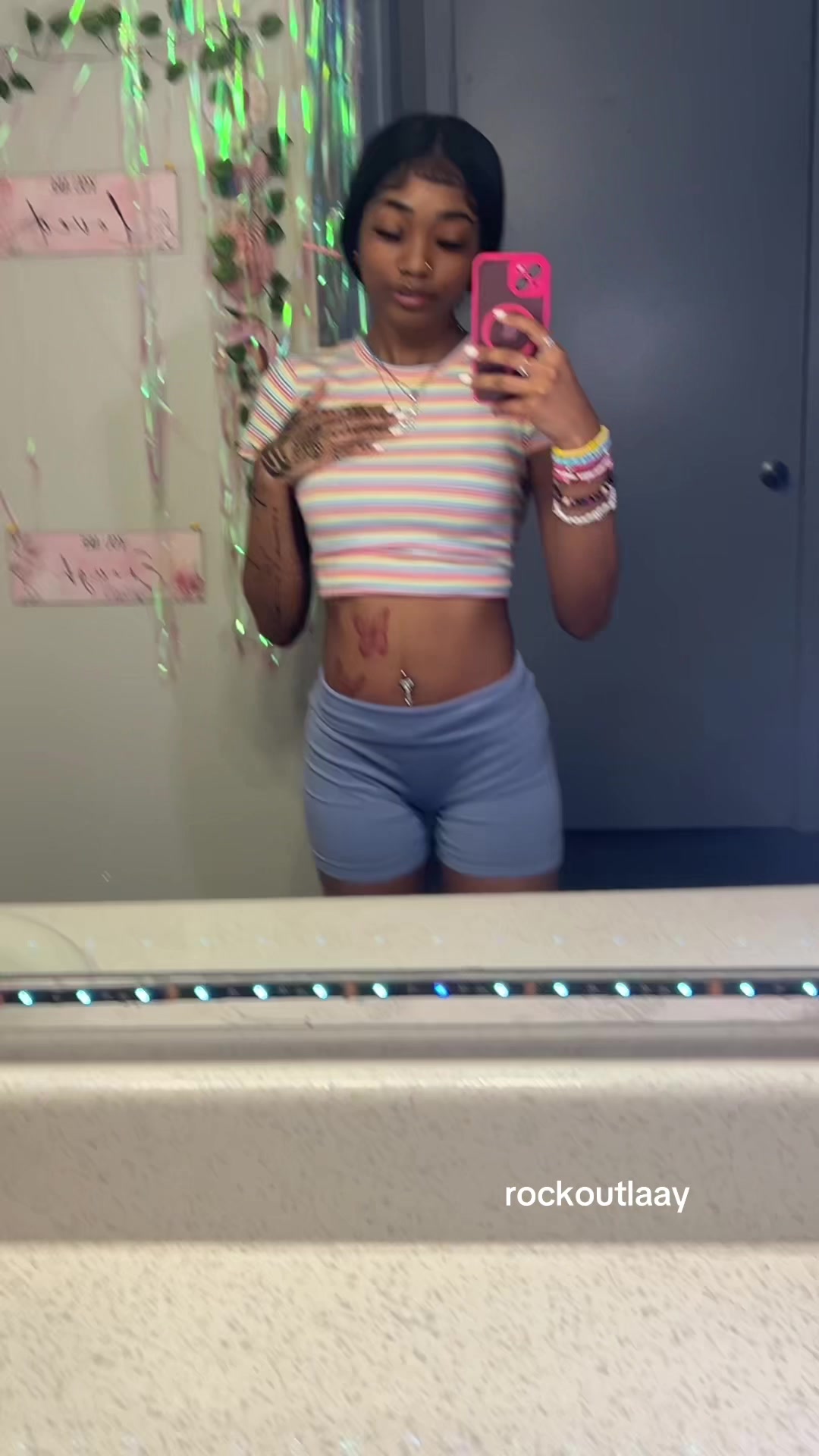 @rockoutlaay