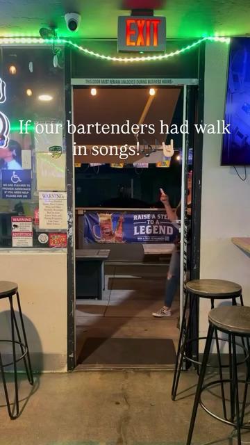 @Henry&rsquo;s Bar & Grill