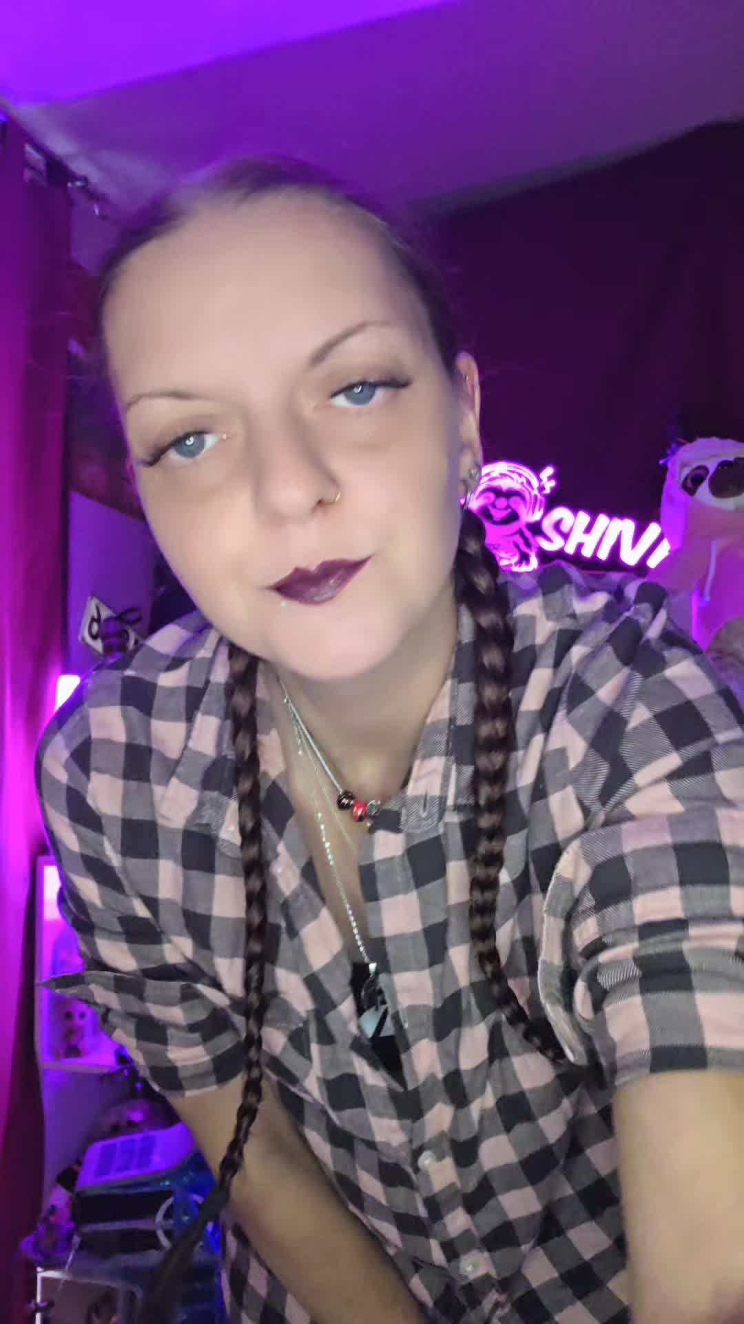 @Shiva_Faultier_Queen 🦥👑