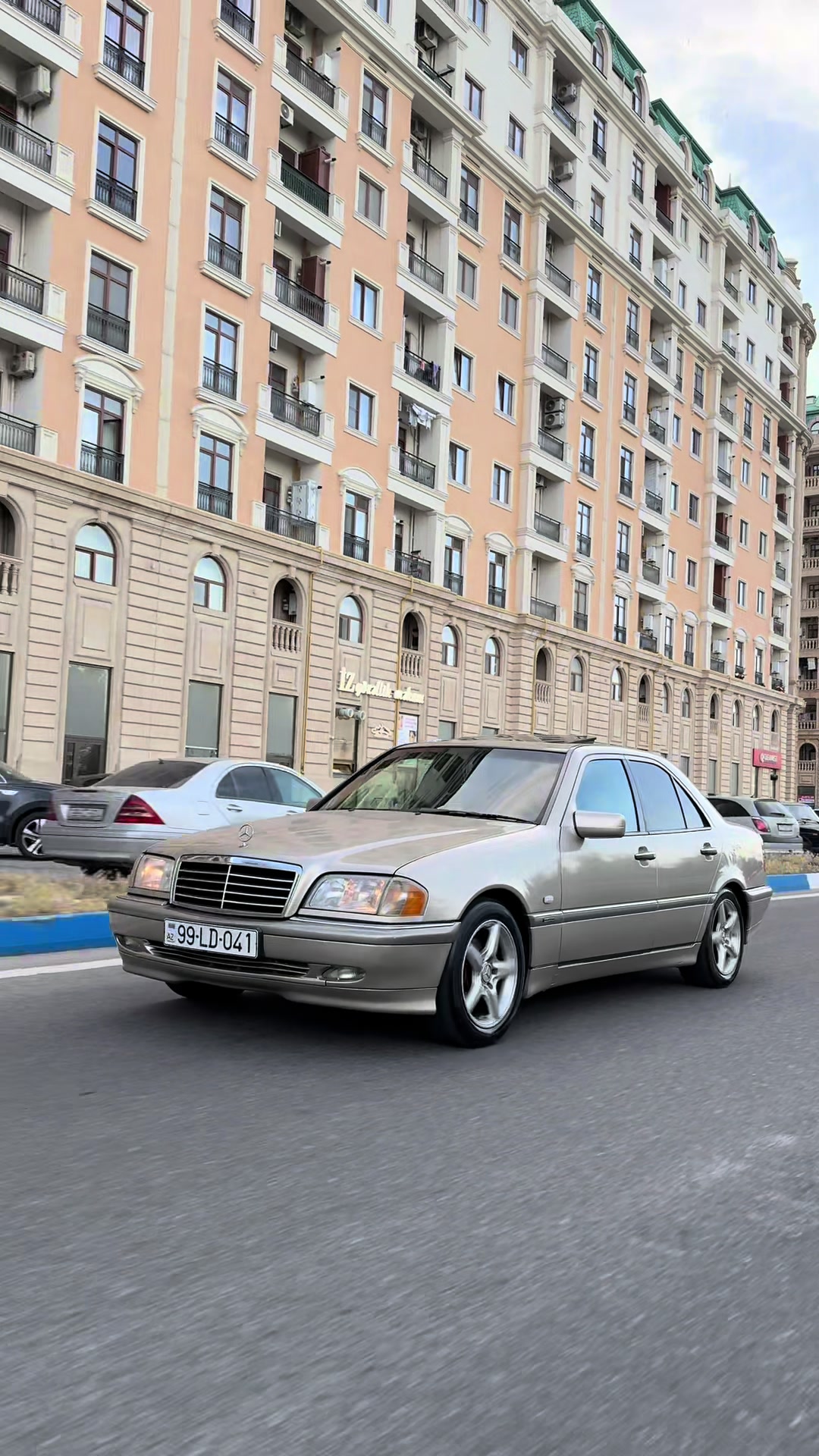 @ℒ𝒟.41🇦🇿