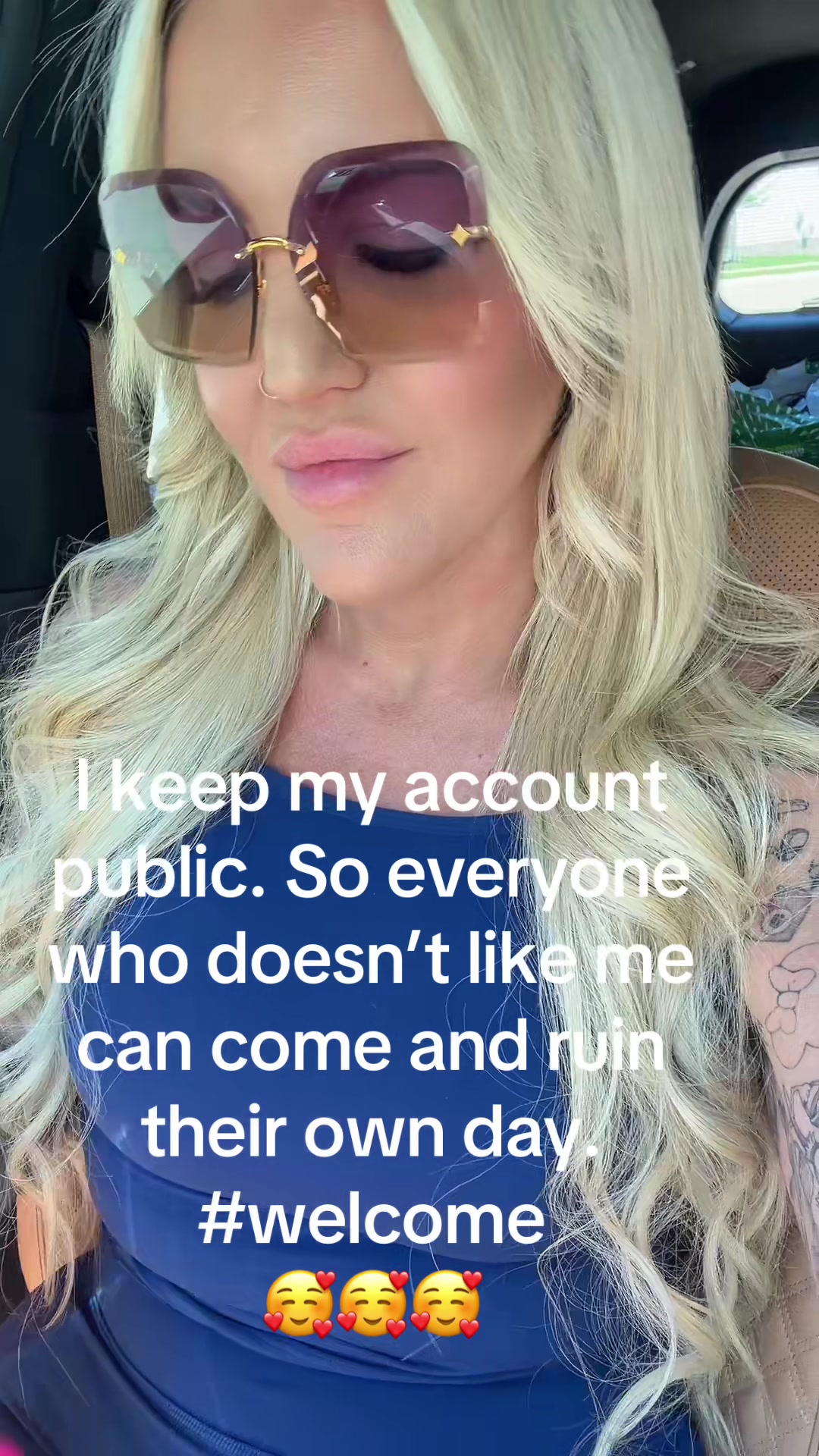 @Julie 🎀