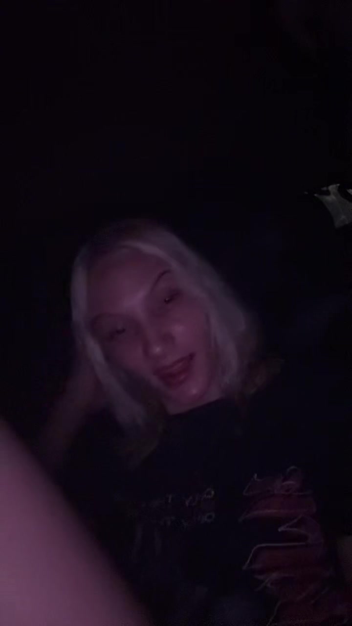 @hollywright23