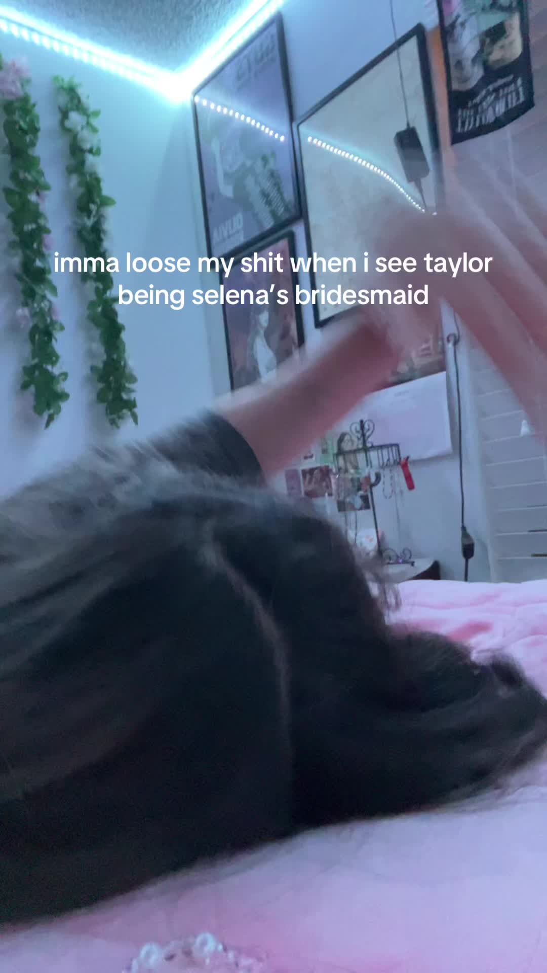 @NICOLE
