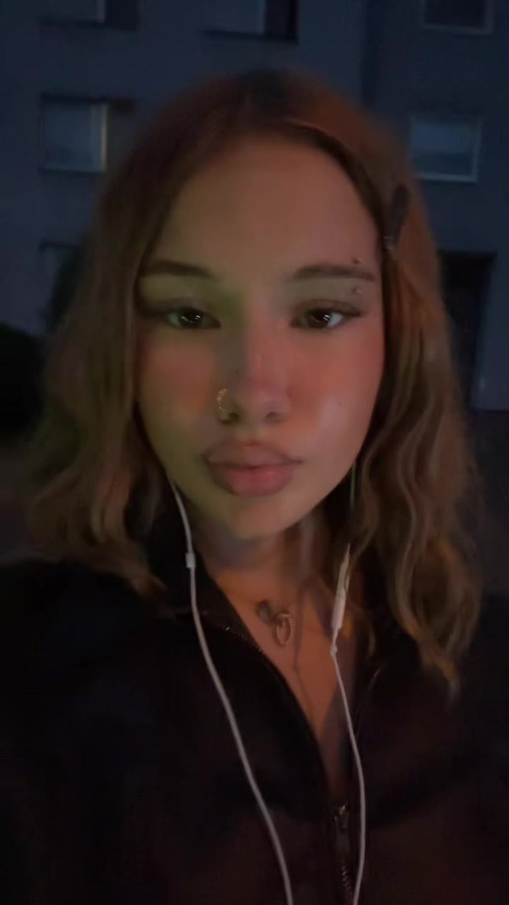 @🏃♀️➡️