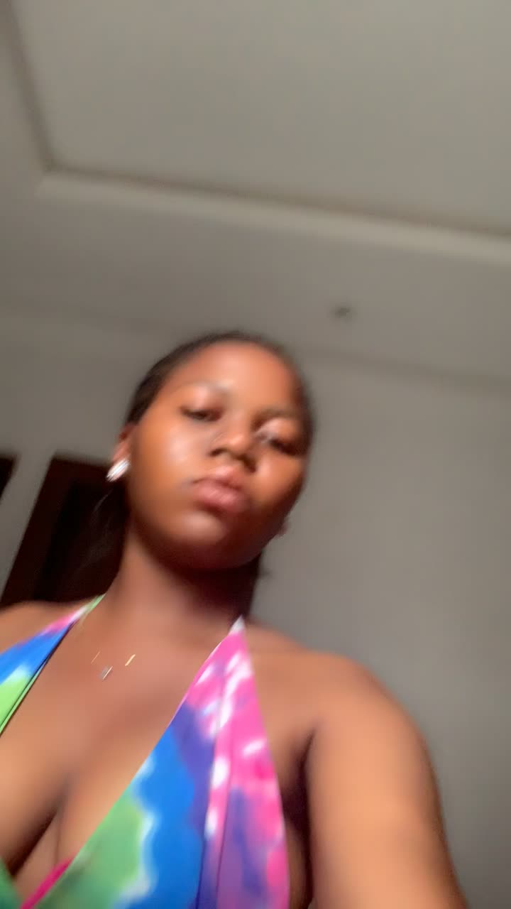 @EMMANUELLA🧚🧚🏼♂️