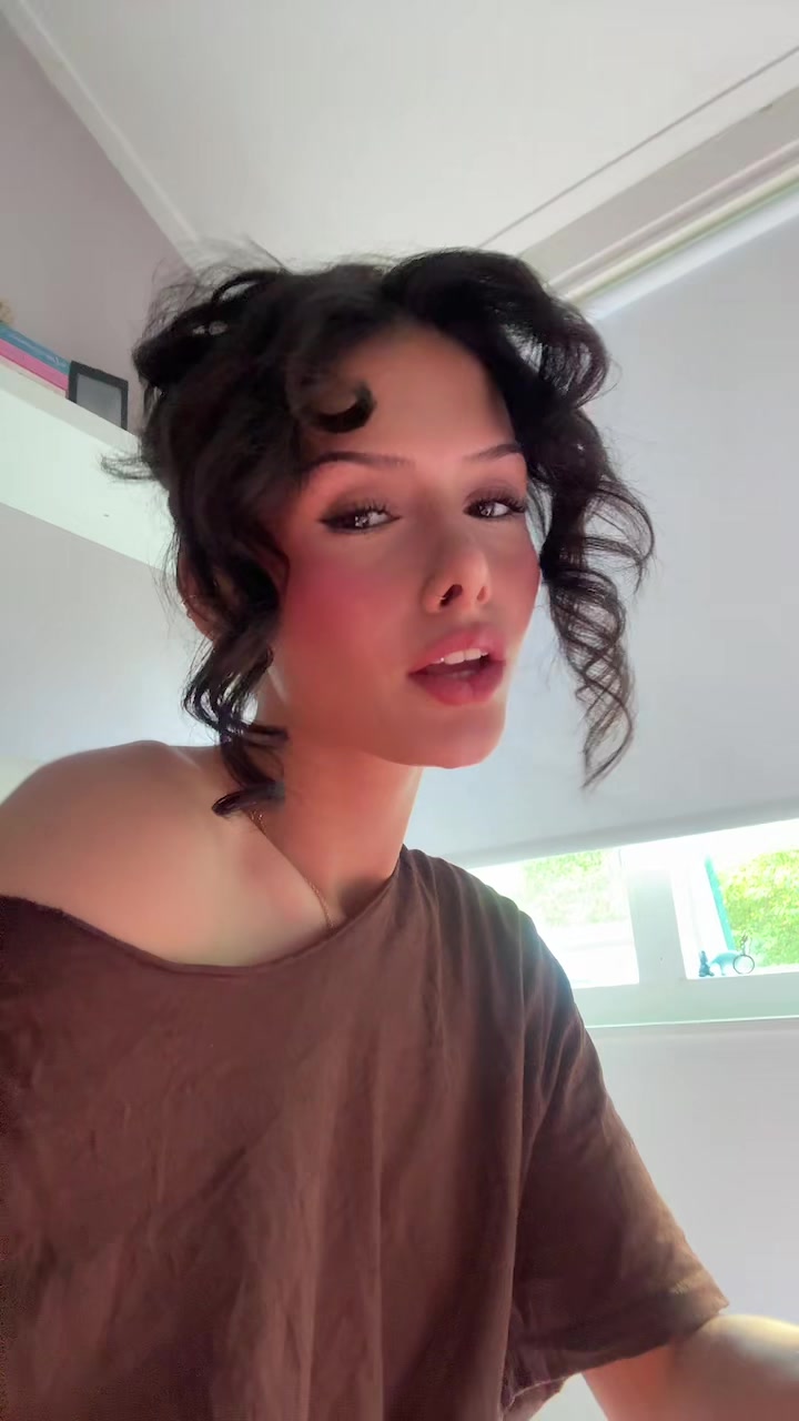 @Kiana